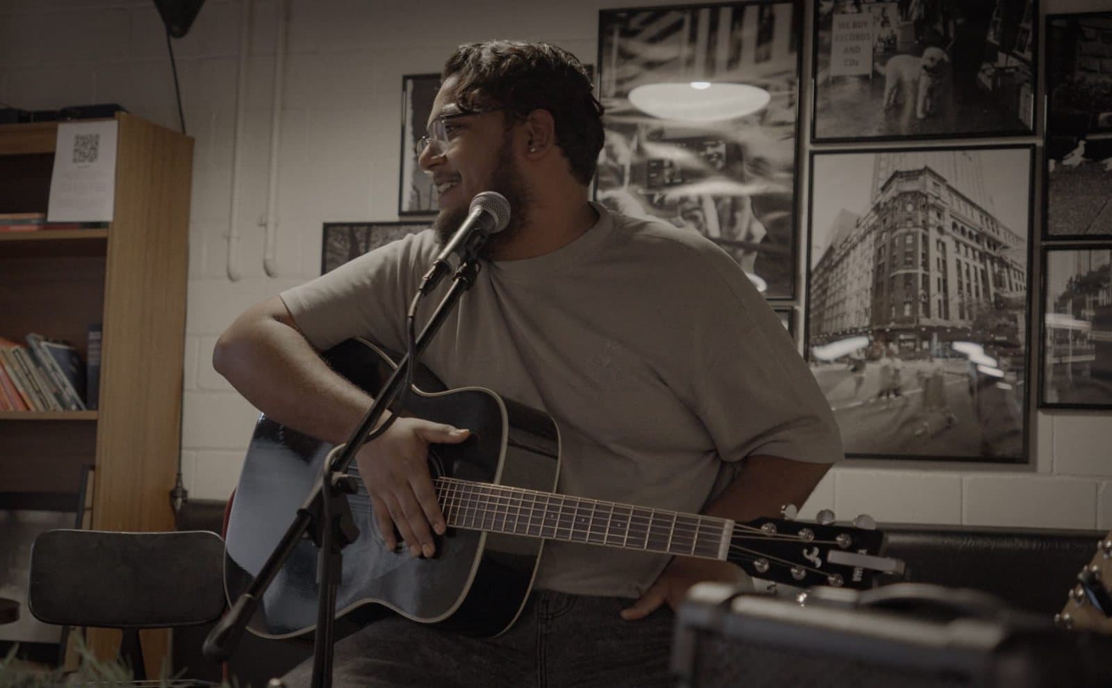 Acoustic, record shop gig